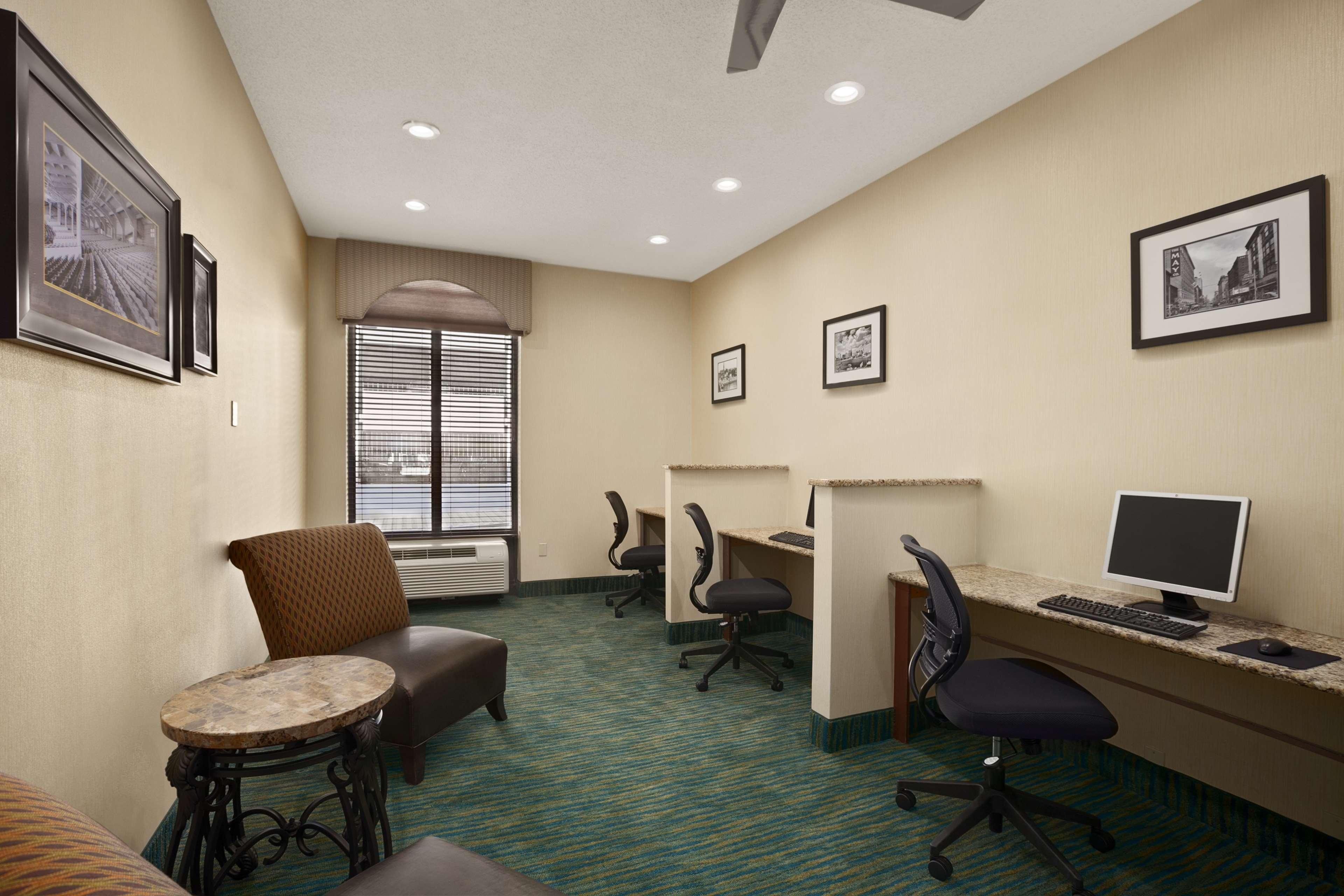Days Inn By Wyndham Baltimore Inner Harbor Εξωτερικό φωτογραφία