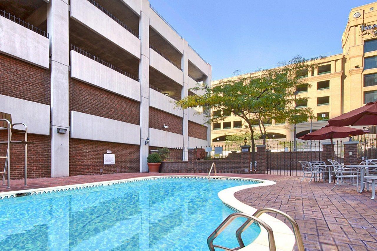 Days Inn By Wyndham Baltimore Inner Harbor Εξωτερικό φωτογραφία
