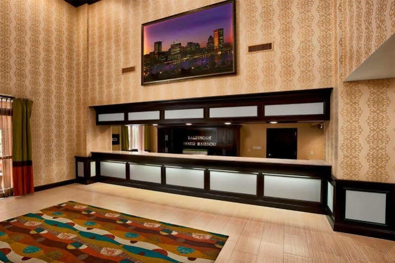 Days Inn By Wyndham Baltimore Inner Harbor Εξωτερικό φωτογραφία